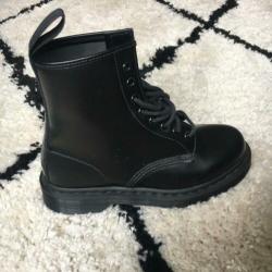 Dr Martens 39