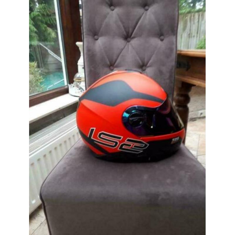 LS2 Systeemhelm