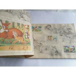 4 Walt Disney's Plaatjesalbums , Bambi , Sneeuwwitje , Peter