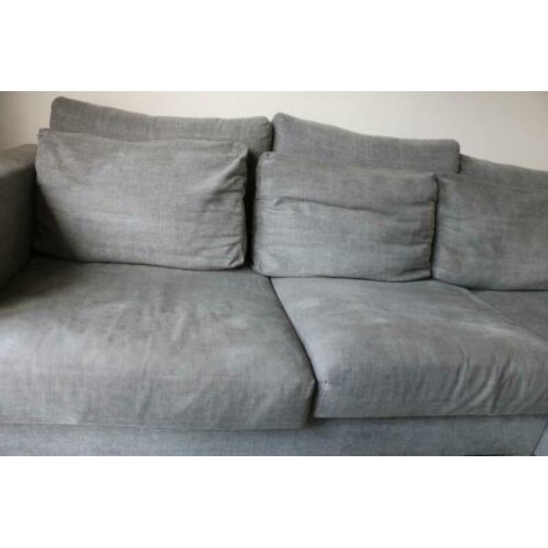 Mooie, grijze lounge bank