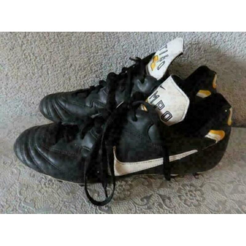 Nike tiempo zwarte voetbal schoenen maat 44