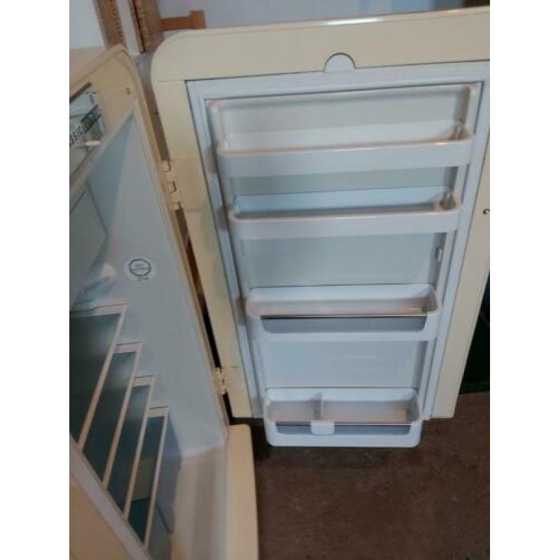 Retro koelkast Bosch creme wit
