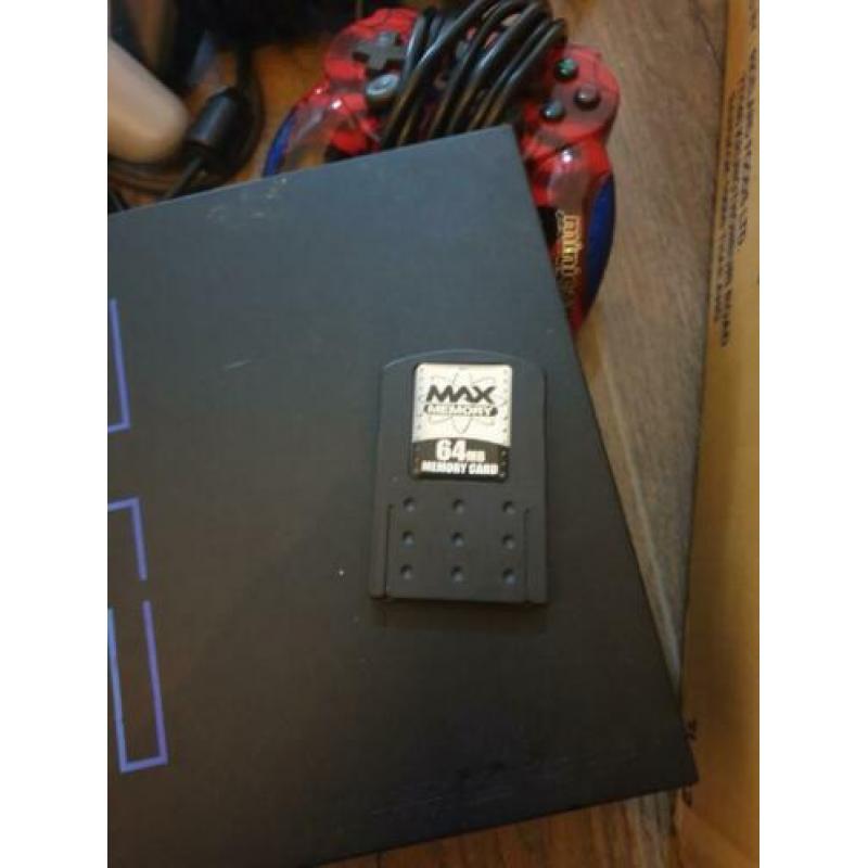 Ps2 spelcomputer, 3 controllers, camera, memorycrd, 24 games