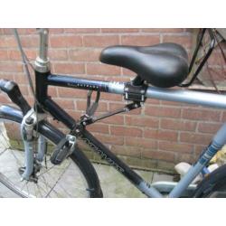 Fietszadeltje op stang