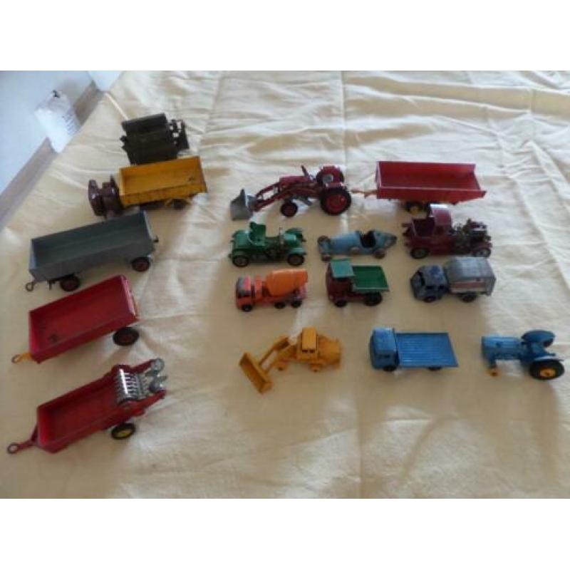 Oude Dinky toys,By Lesney,models oldtimers,enz.enz.