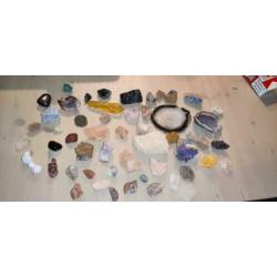 verzameling mineralen en edelstenen