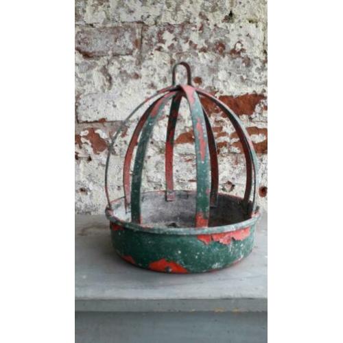 Brocante oud zinken voederbakje / allegonda