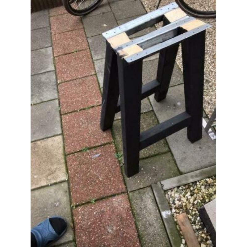 2 tafelpoten hout zwart