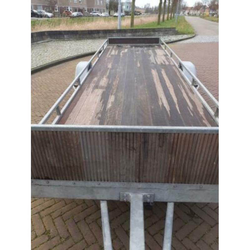 Mooie zgan aanhangwagen
