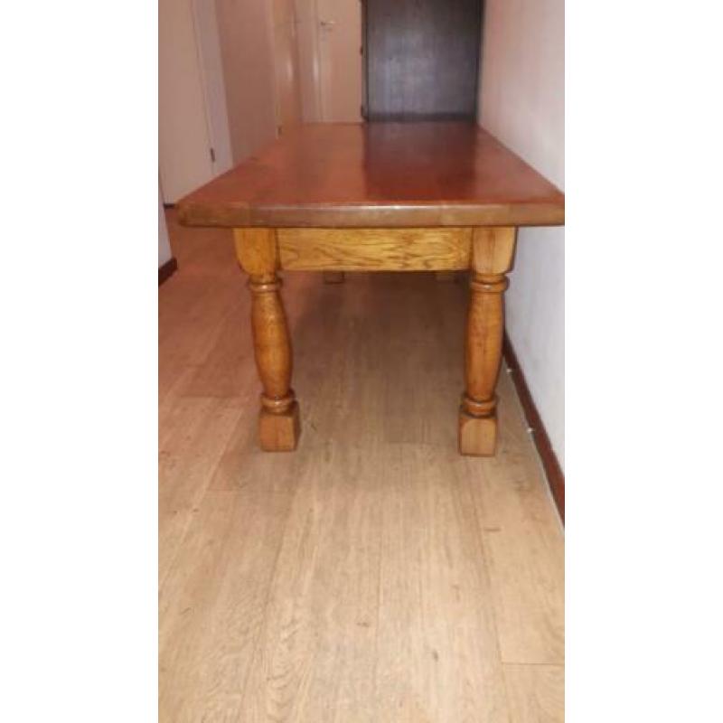 goeie stevige salontafel kan nog jaren mee