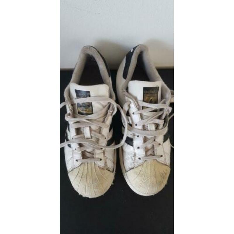 Afgedragen Adidas Superstar maat 38