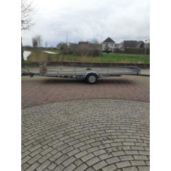 Mooie zgan aanhangwagen
