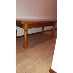 goeie stevige salontafel kan nog jaren mee