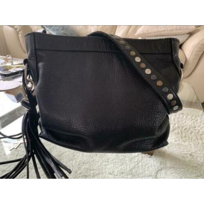 X works tas