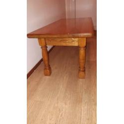 goeie stevige salontafel kan nog jaren mee