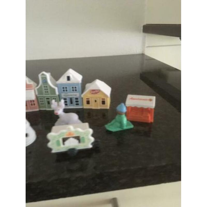 17 AH huisjes en figuren