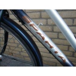 Fijne stads fiets dames fiets merk Sparta - in goede staat