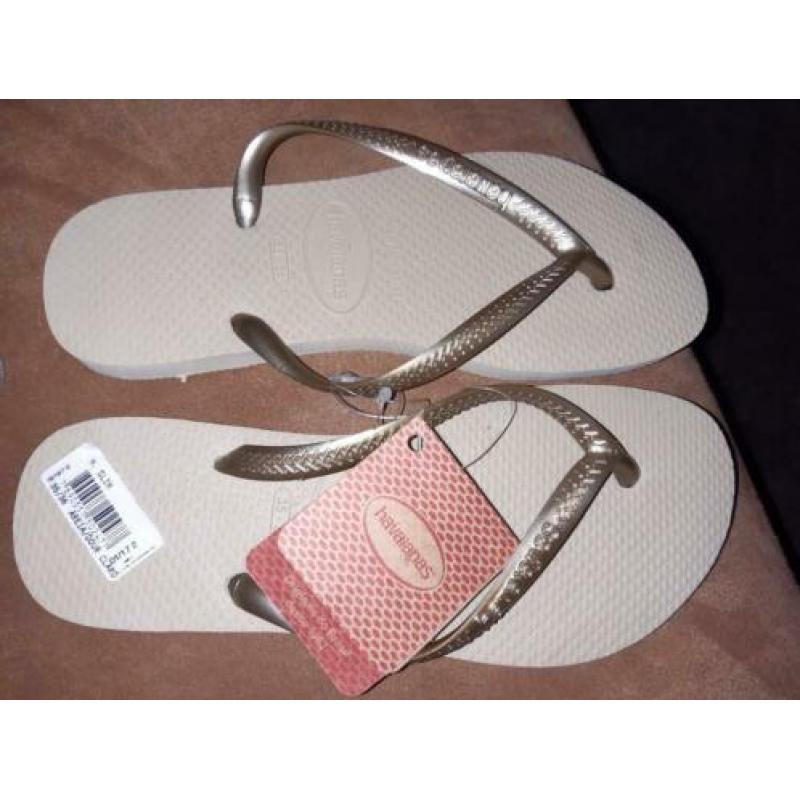 Havaianas teen slippers