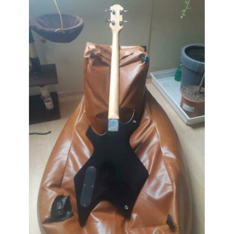 warlock basgitaar
