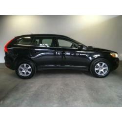 Volvo XC60 2.4 D5 AWD Momentum Leer / Clima / LMV / Cruise /