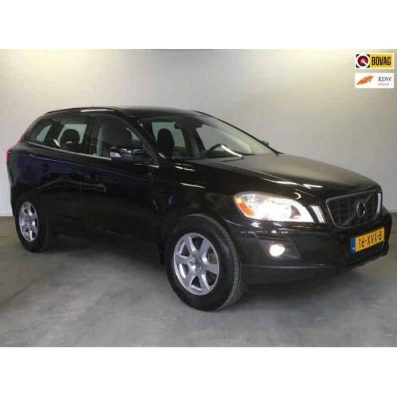Volvo XC60 2.4 D5 AWD Momentum Leer / Clima / LMV / Cruise /