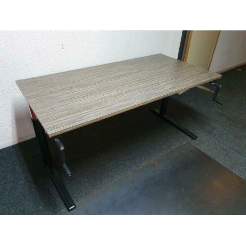 Uitverkoop!! Slingerbureau / verstelbare bureau voor €55,-