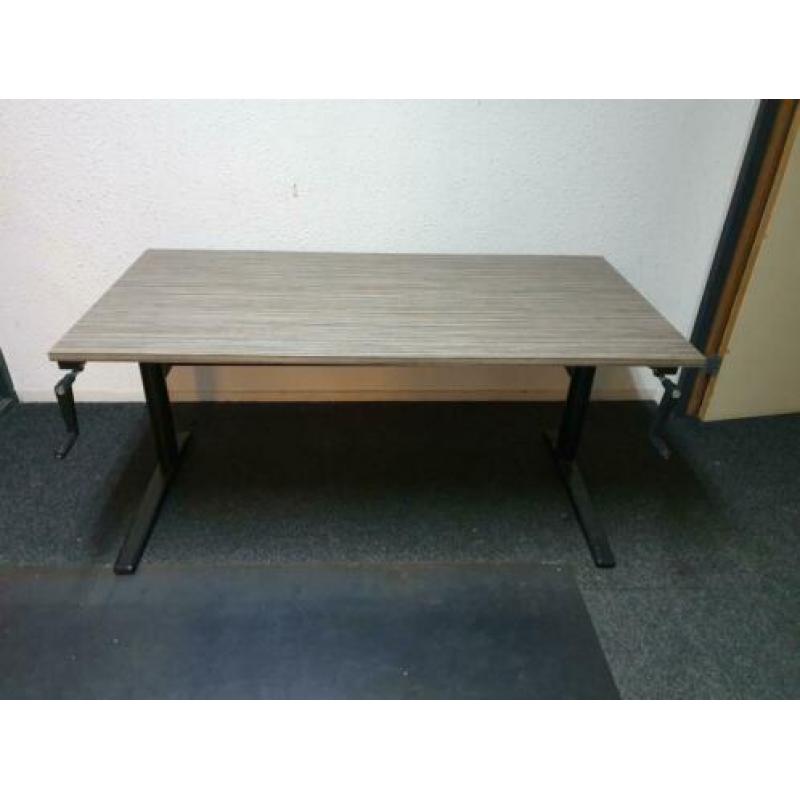 Uitverkoop!! Slingerbureau / verstelbare bureau voor €55,-