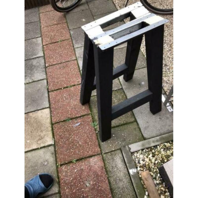2 tafelpoten hout zwart