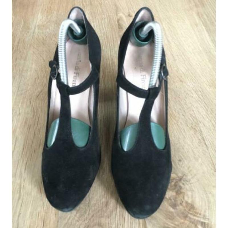 Zwarte suède pumps met bandjes, Gianna Firenze, maat 41