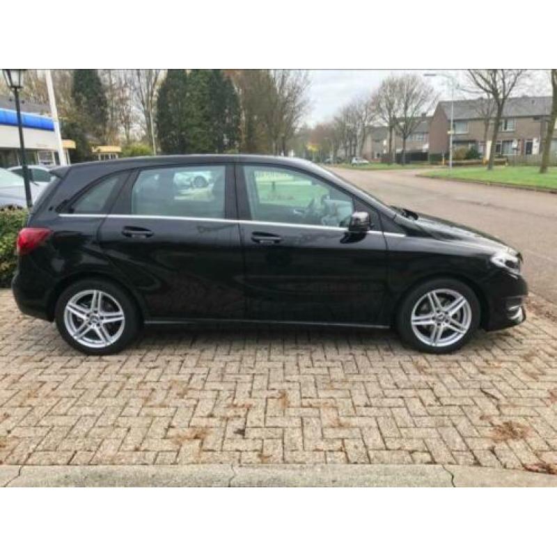 Mercedes B-Klasse 1.6 B200 5DRS Dct7 2015 Zwart