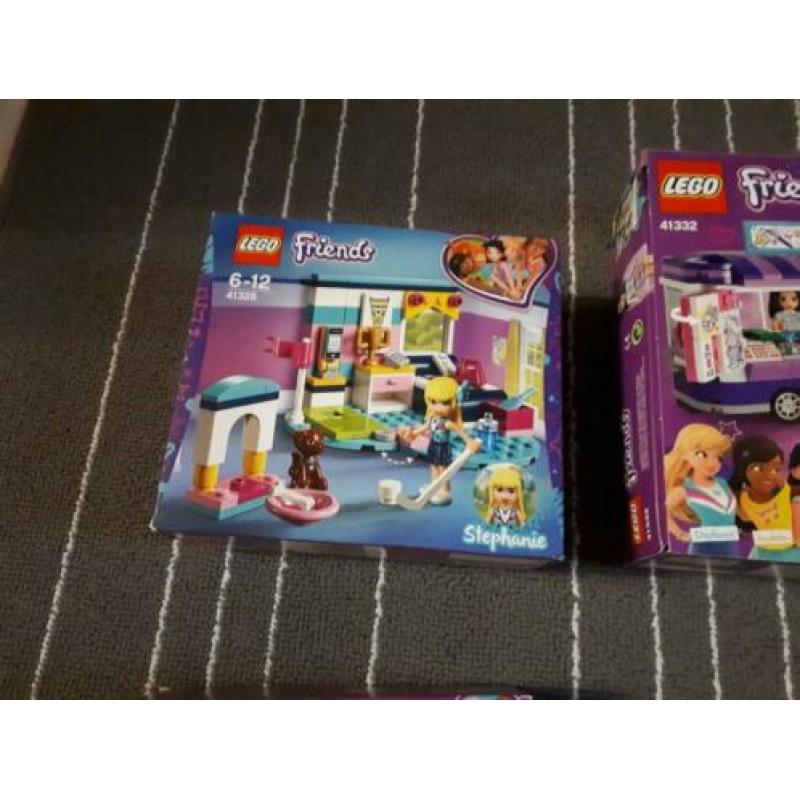 Lego Friends 41360, 41328, 41332.