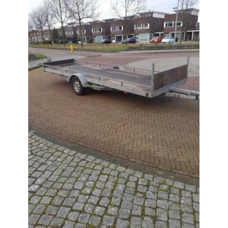 Mooie zgan aanhangwagen