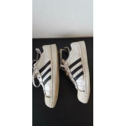 Afgedragen Adidas Superstar maat 38