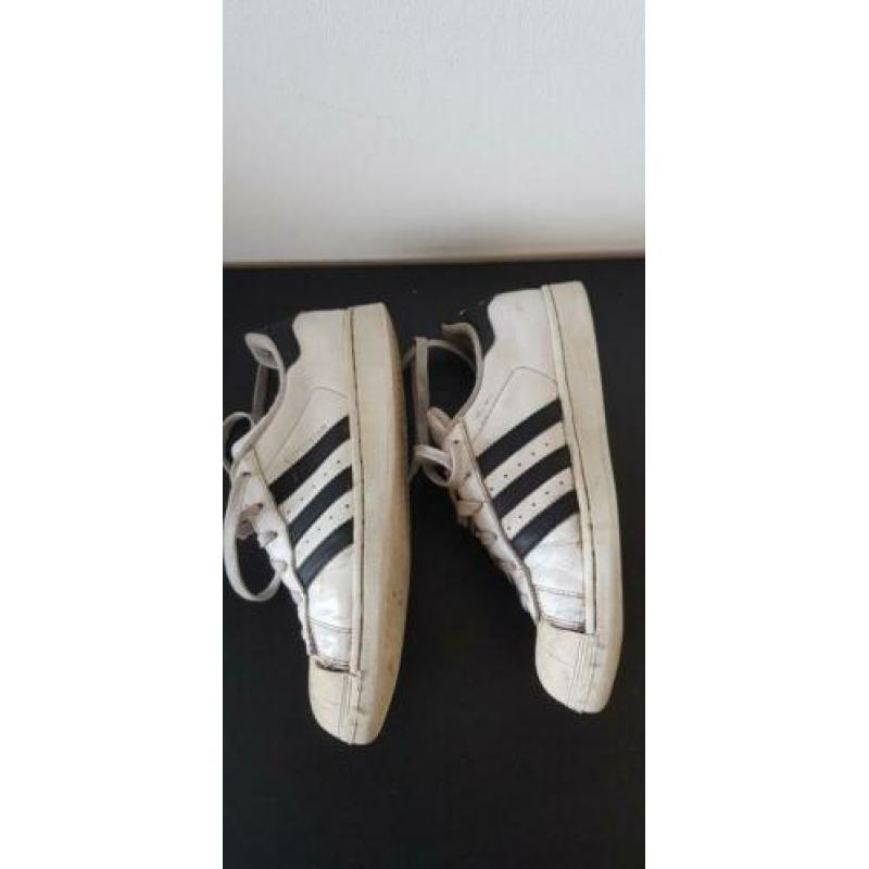 Afgedragen Adidas Superstar maat 38