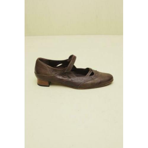 Footnotes mary jane pump bruin maat 42