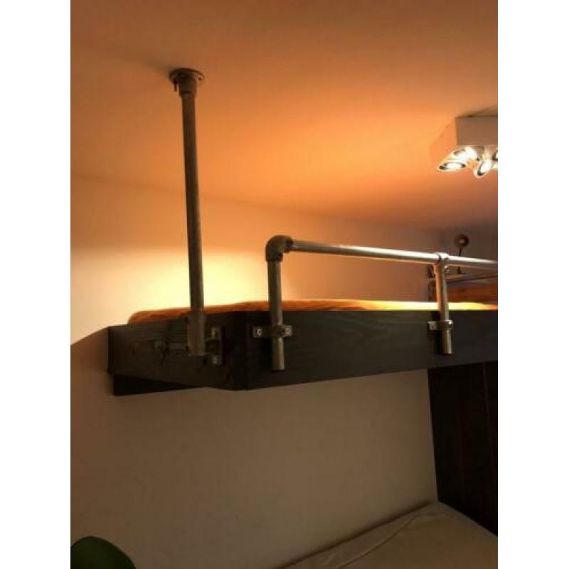 Steigerhouten hoogslaper