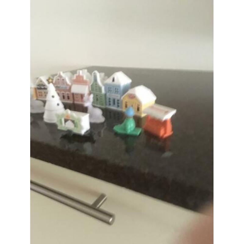 17 AH huisjes en figuren
