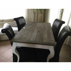 Rivièra Maison eettafel met stoelen