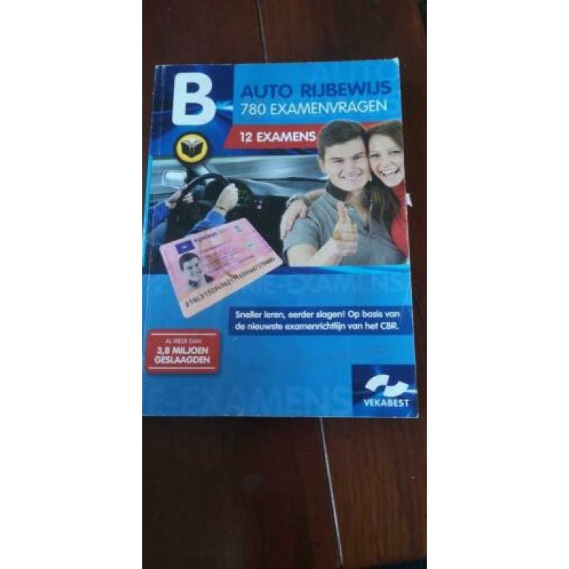 Auto rijbewijs theorieboek en examenvragen