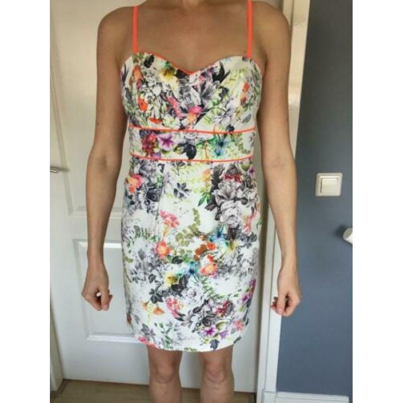 Steps wit gekleurde jurk met vestje mt38