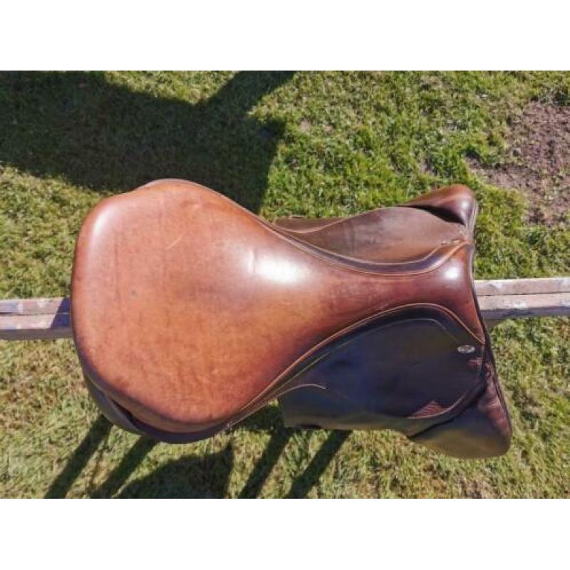 Bruin Eric Thomas springzadel, 18 inch