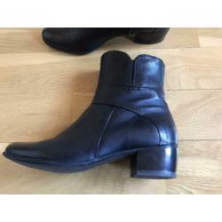 Carmens zwart leren laarsjes mt 36
