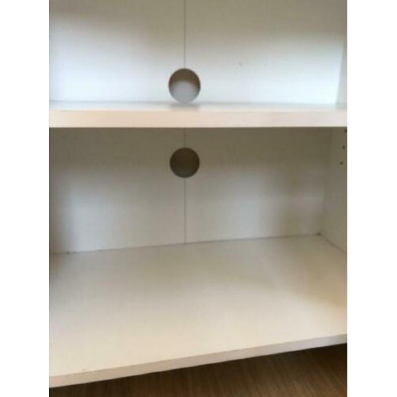 Tv meubeltje / boekenkastje