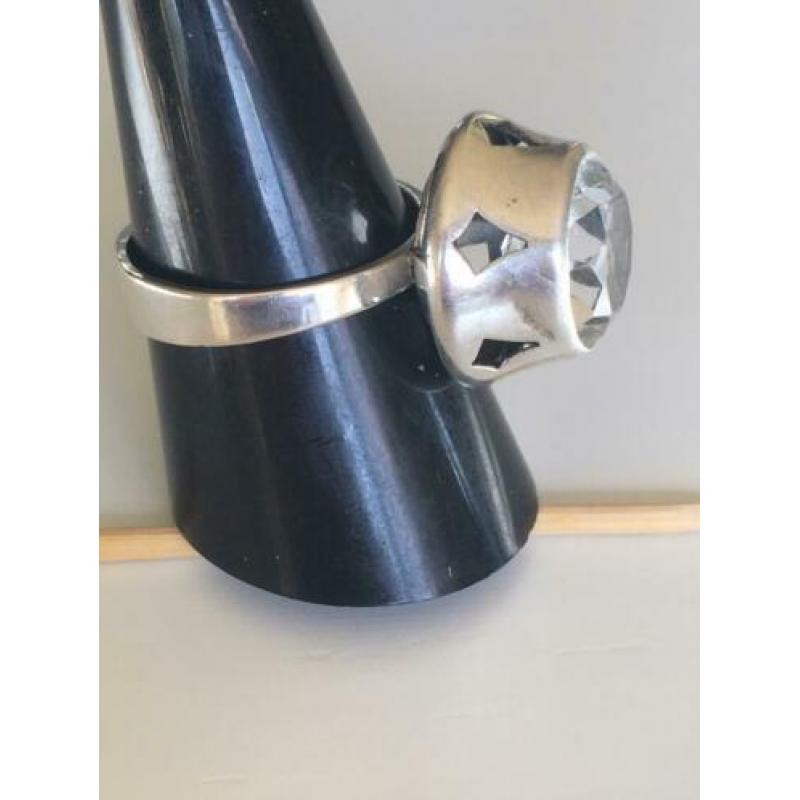 830 zilveren Finland ring met bergkristal..maat 18.5