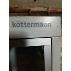 Stalen vitrine kast ,bekent merk