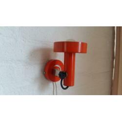 Vintage retro wandlamp spot Philips oranje jaren 60.
