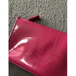 Nieuw Yves Saint Laurent etui