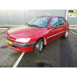 Peugeot 306 1.9 XND 1e eigenaarDealer onderhouden,NieuweAPK,