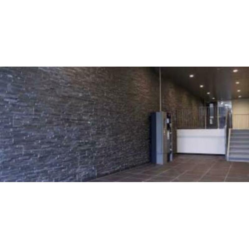 natuursteen wandstrips breukruw Himalaya Black Quartsiet