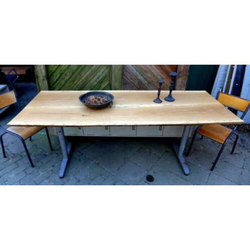 Prachtige eiken boomstam eettafel 207 cm